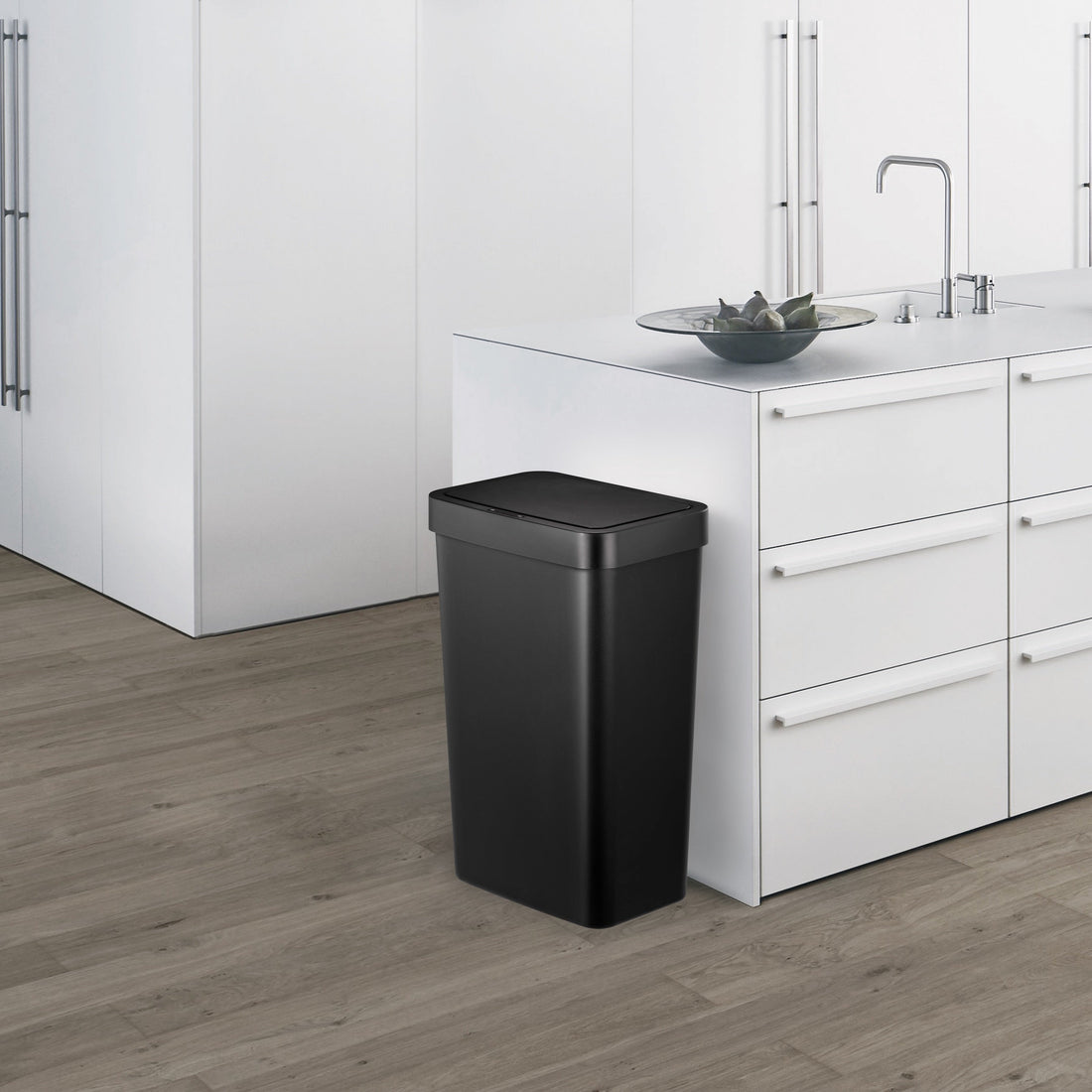 Tacho de Basura Sensor Hana 50L Plástico Negro – Tapa Automática, Pantalla Digital y Sujeta Bolsas
