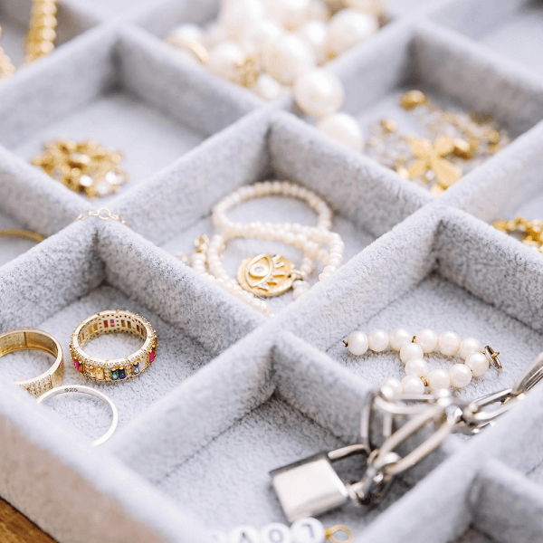 ¿Cómo organizar mis joyas? Alternativas funcionales y decorativas para almacenar tus accesorios