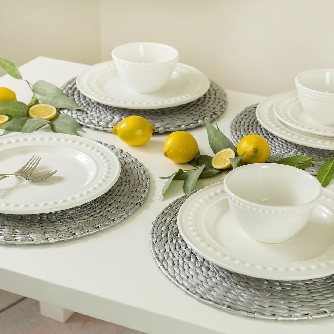 Set de 4 Individuales Redondos de Fibra Natural Trenzada plateado - Hechos a mano