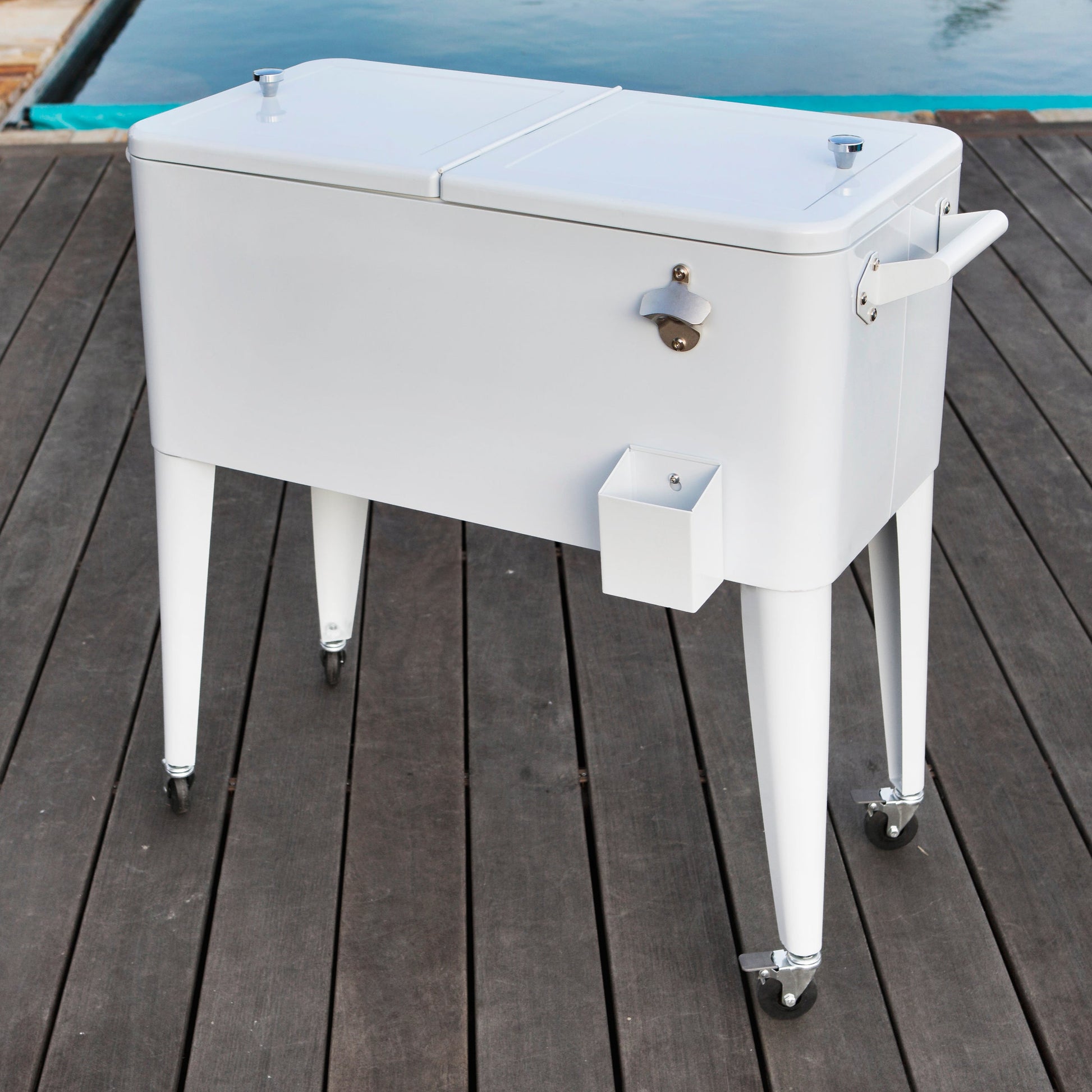 Cooler patio con ruedas blanco 76 litros