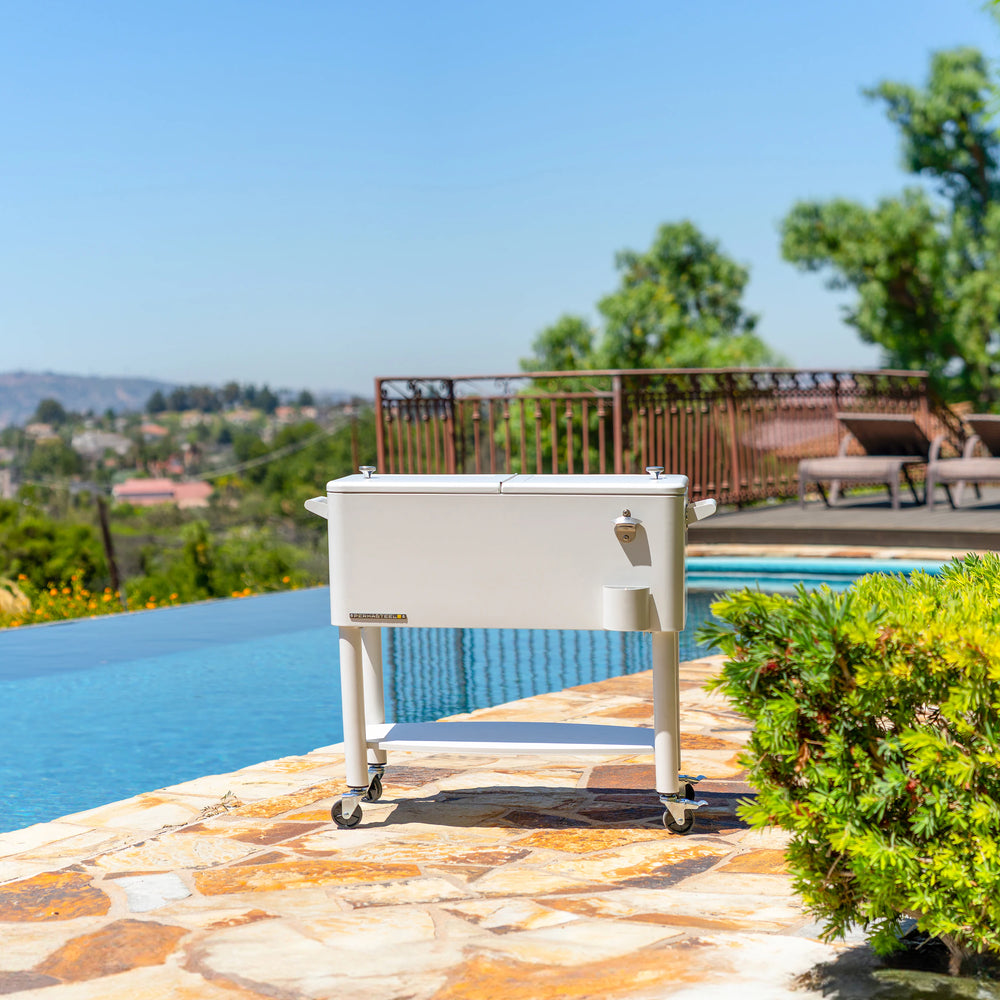 Cooler patio ruedas, repisa y divisiones 76 litros blanco