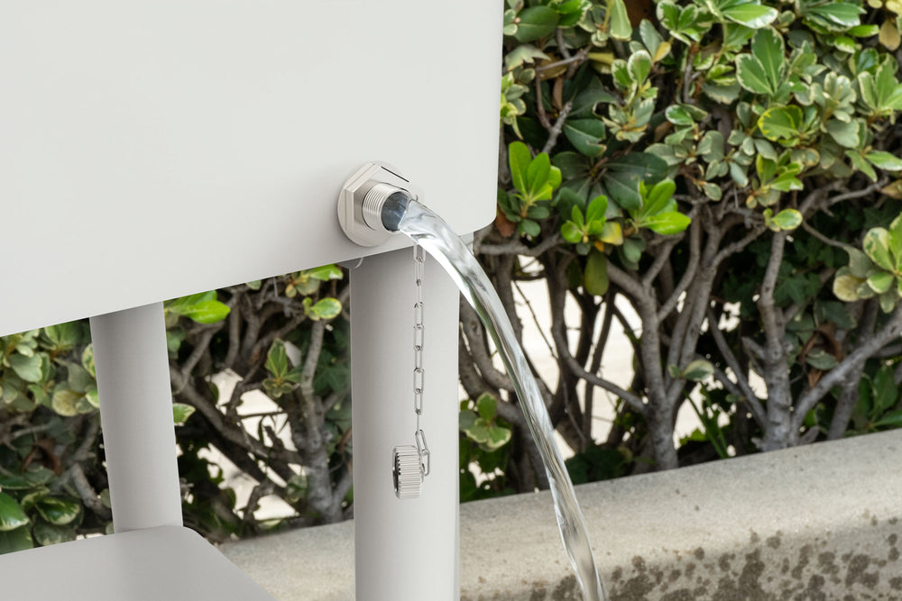 Cooler patio ruedas, repisa y divisiones 76 litros blanco