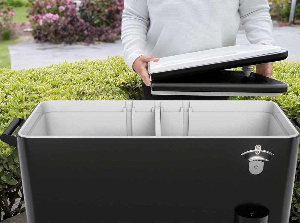 Cooler patio ruedas, repisa y divisiones 76 litros negro
