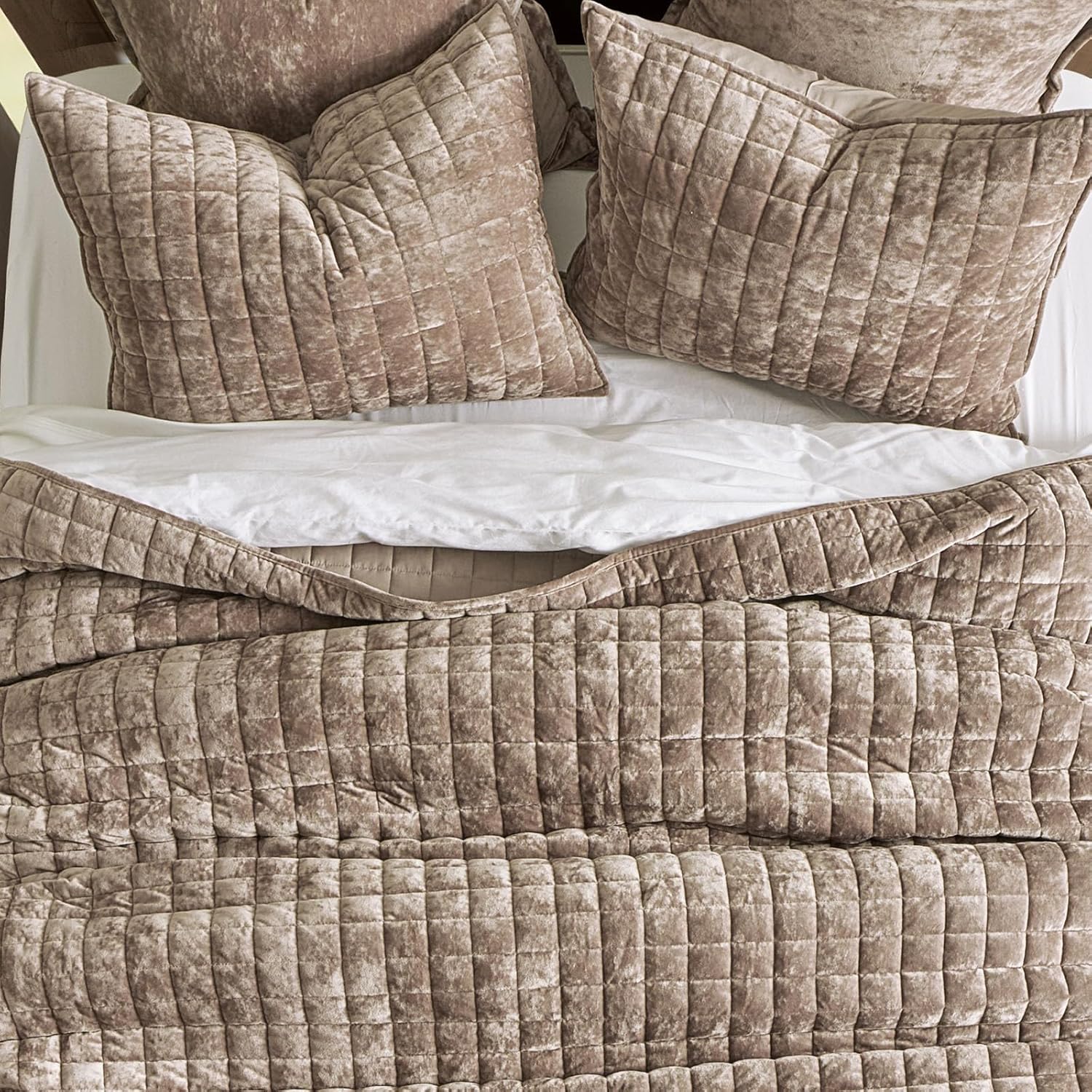 Cubrecama Velvet Premium Elenora taupe claro