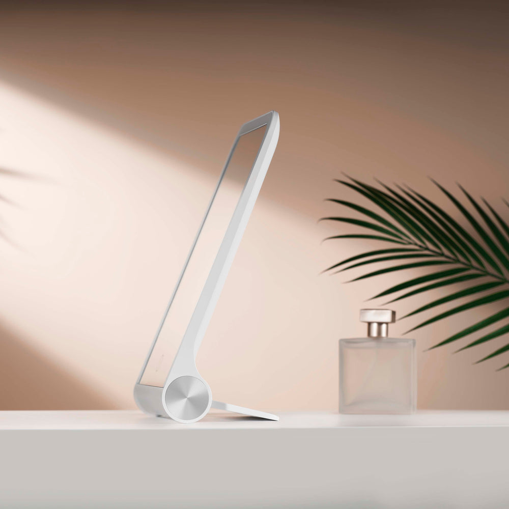 Espejo LED iMira plegable blanco USB · luz natural, recargable USB y 3 niveles de brillo