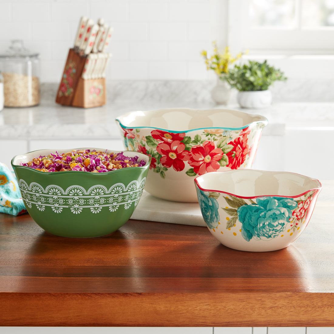 Set de 3 Bowls de Gres con Borde Ondulado The Pioneer Woman Vintage Floral – Diseño Floral y Geométrico (26.7, 22.9 y 19.7 cm)