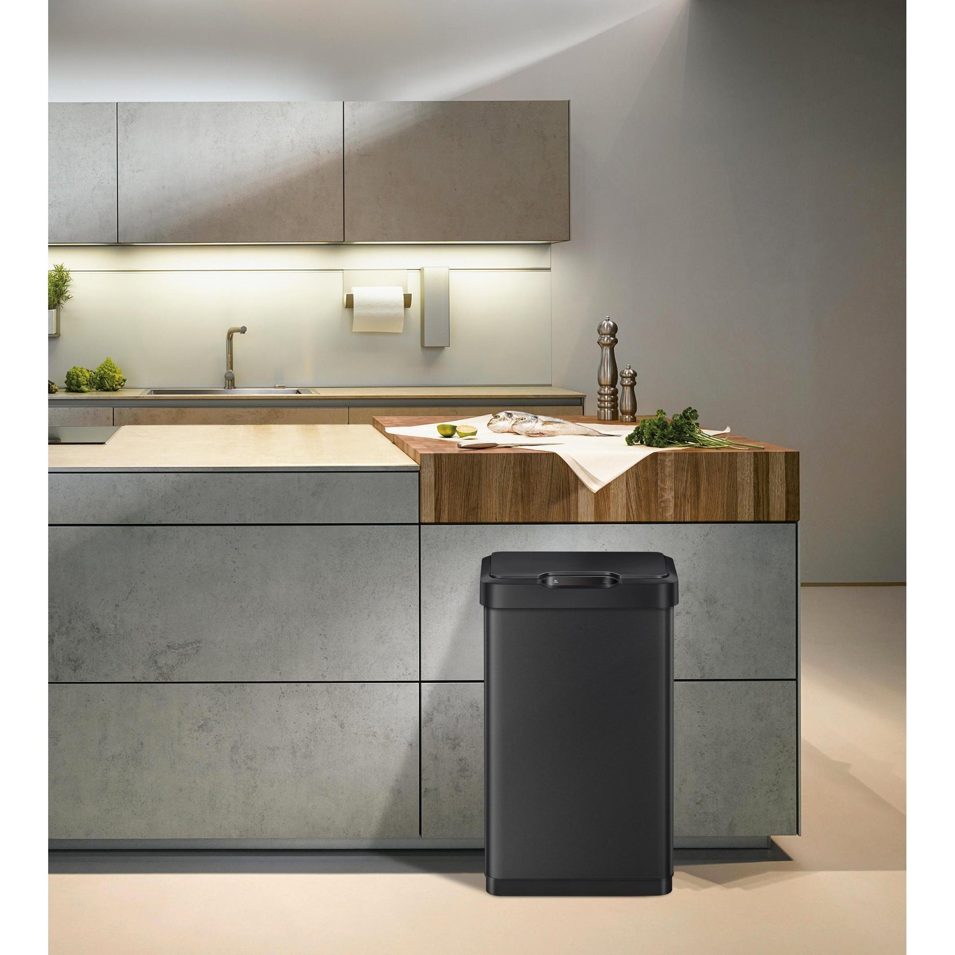 Tacho de Basura Sensor Deluxe Mirage-T 50L Negro Acerado – Apertura Automática sin Contacto