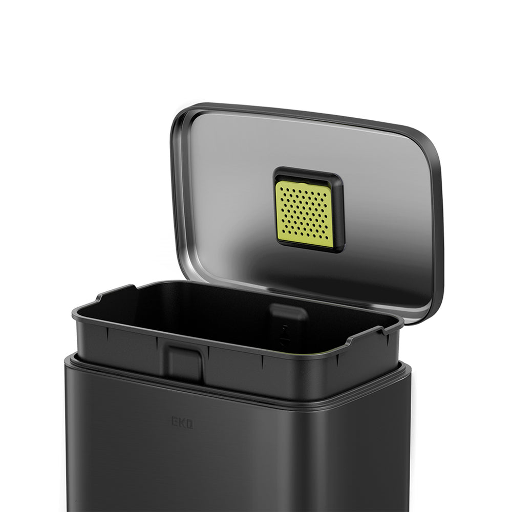 Tacho de basura con pedal Madison 50 L acero negro